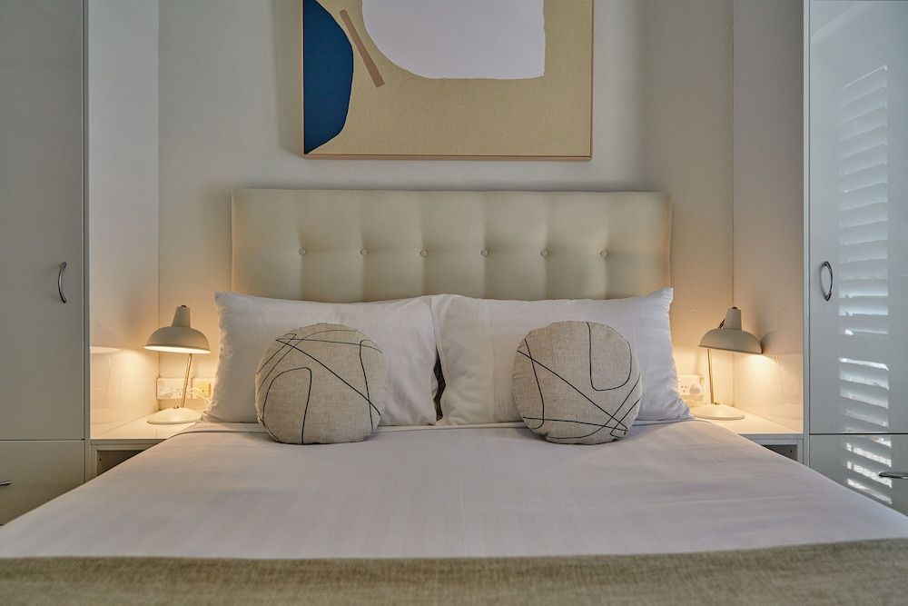 Julians Apartments 2