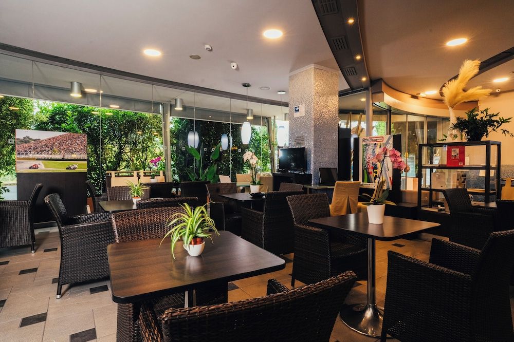 Euro Hotel 2