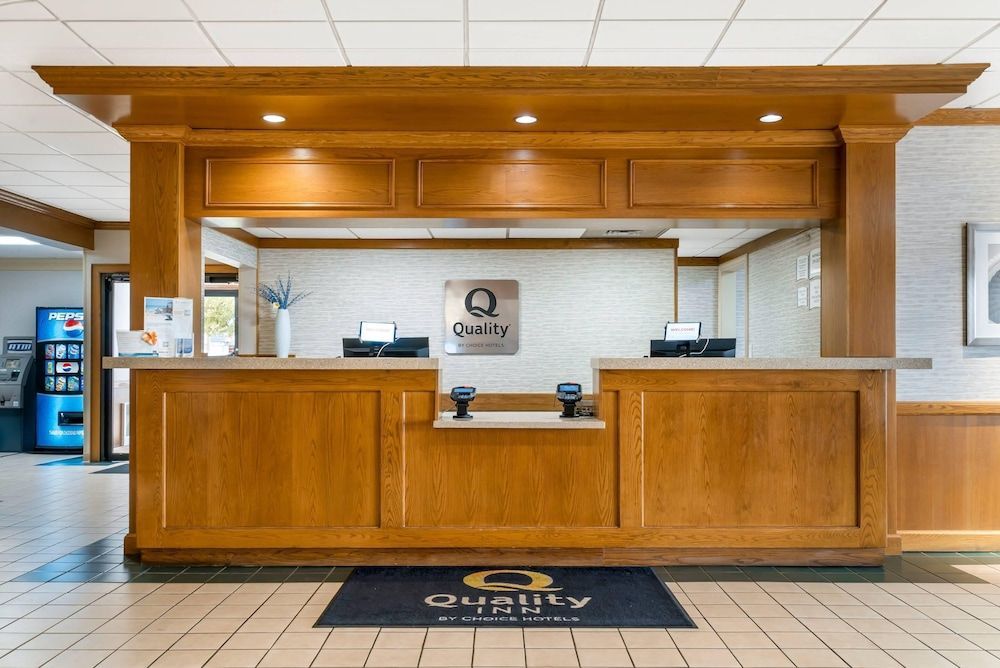 Quality Inn & Suites Monroe 2