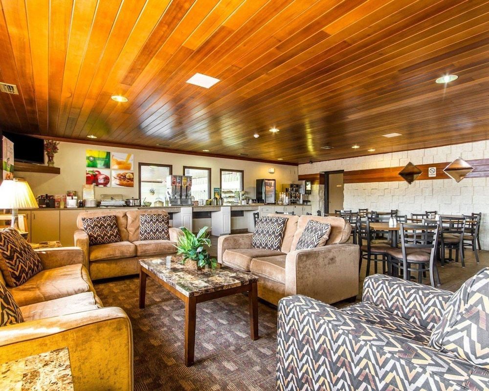 Quality Inn La Crosse North 2