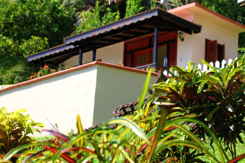 Samfi Gardens 2