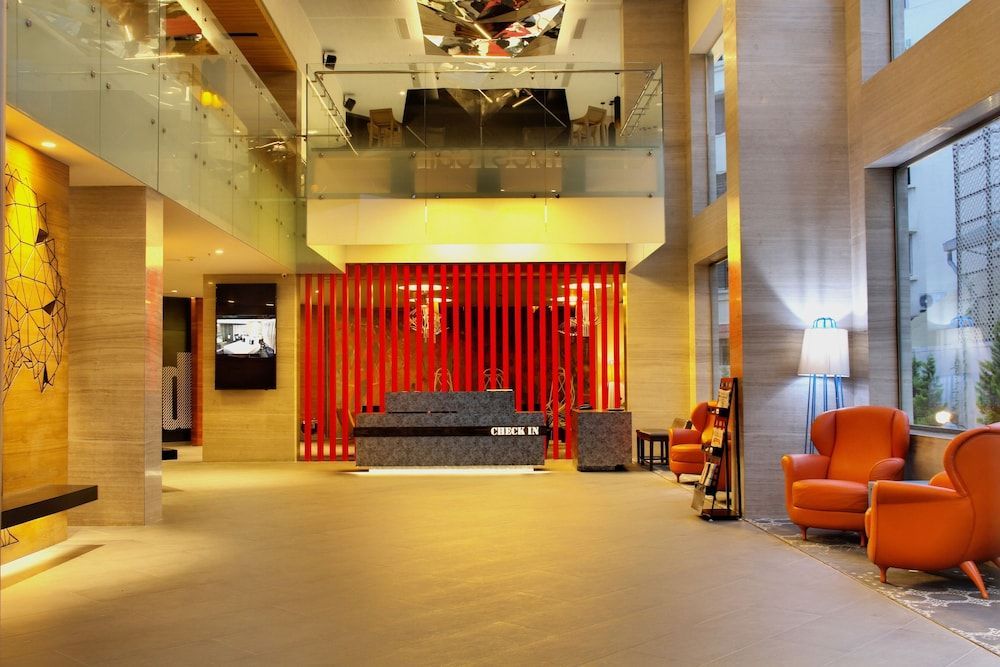 Radisson Bengaluru City Center 2