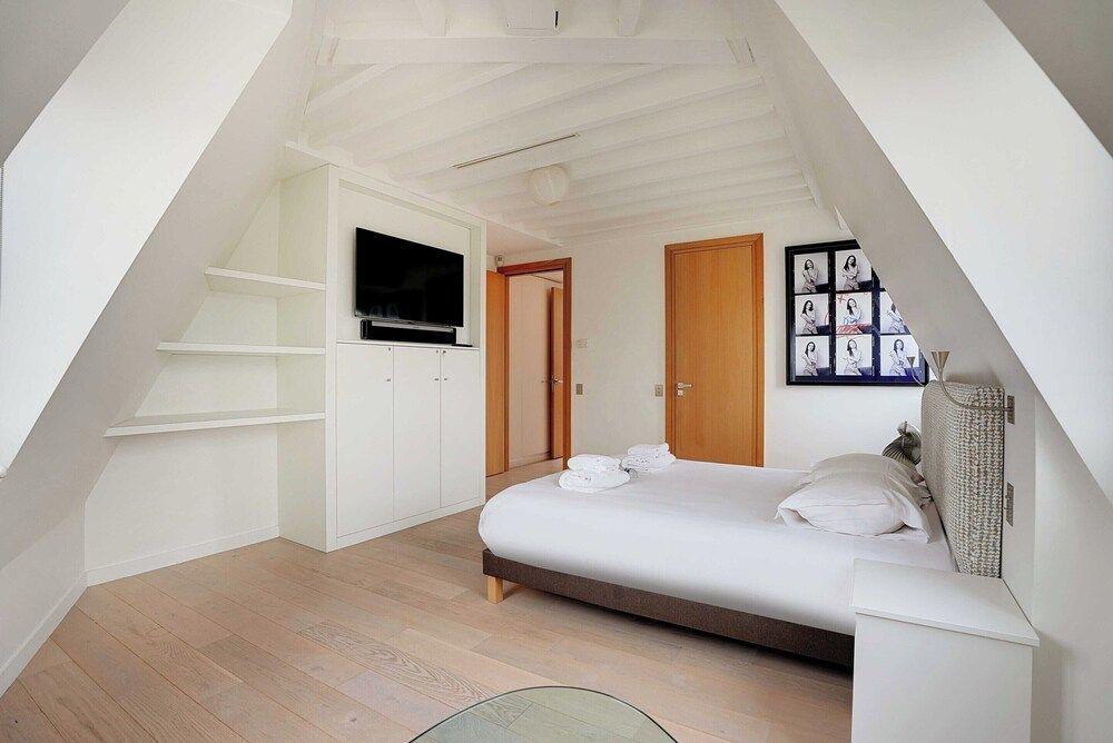 Designer Loft - 2bd/6p- Arc de Trimphe 2