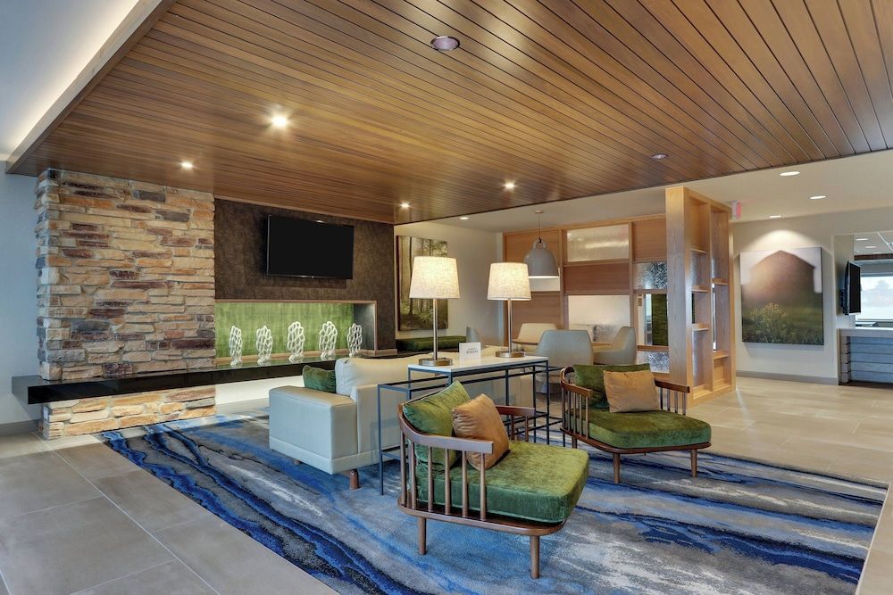 Fairfield Inn & Suites Warsaw 1