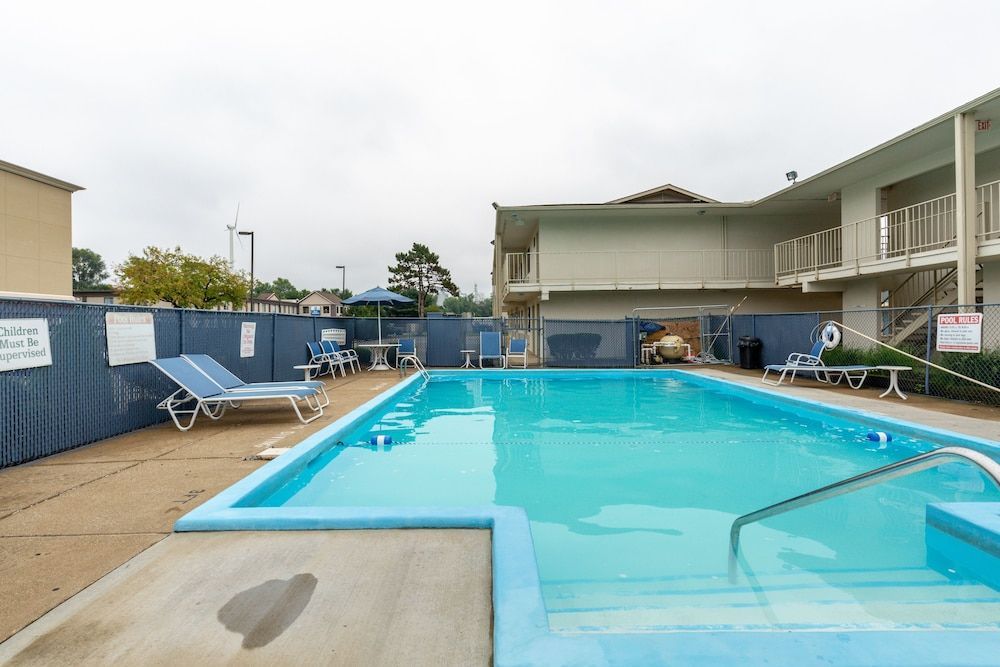 Days Inn by Wyndham New Philadelphia 1