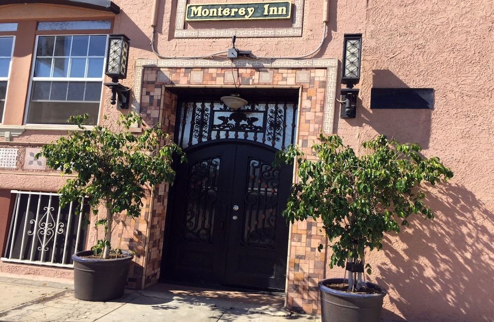 Monterey Inn Hotel 1
