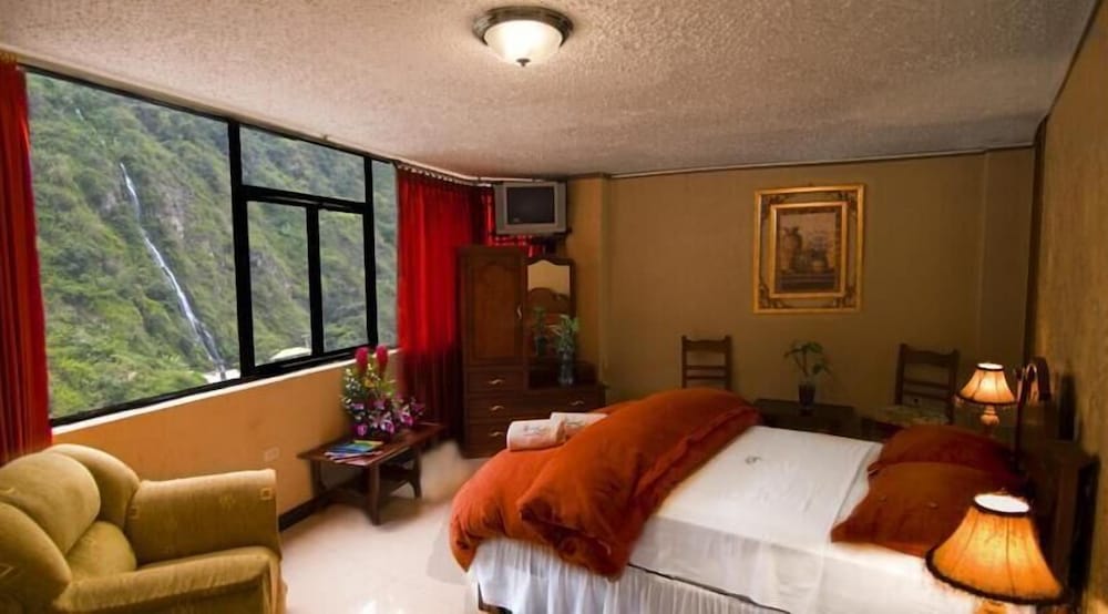 Puerta del Sol Hotel 1