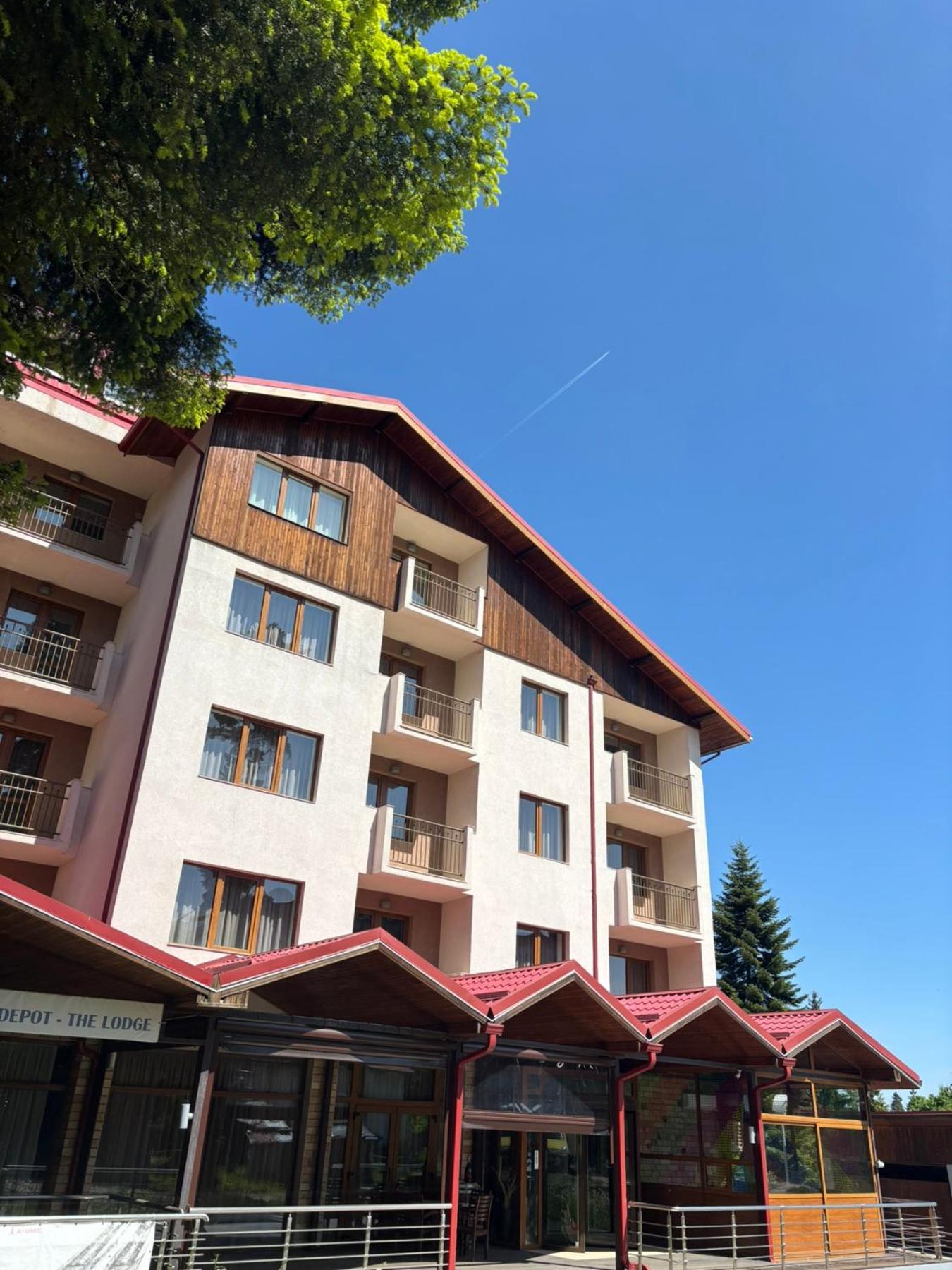 The Lodge Hotel 2
