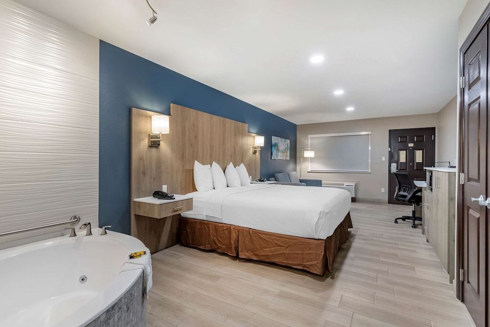 Best Western Plus Edinburg Inn & Suites 1