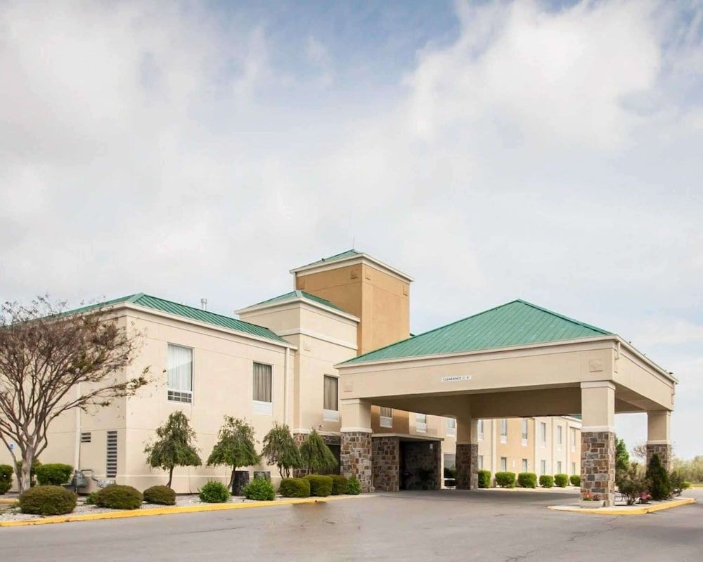 Quality Inn Hayti North 1