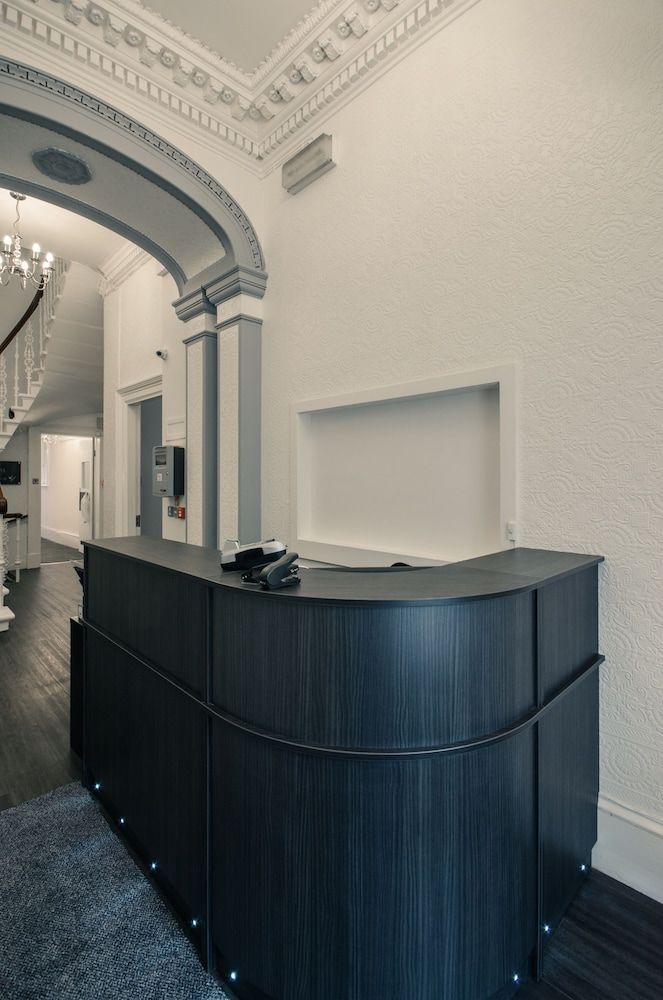 Royal West End Hotel 2