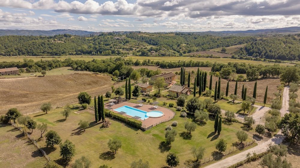 Poggiovalle Tenuta Italiana 1