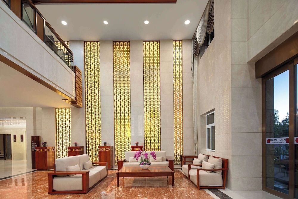 Hawthorn By Wyndham Shangri-La Old Town 2