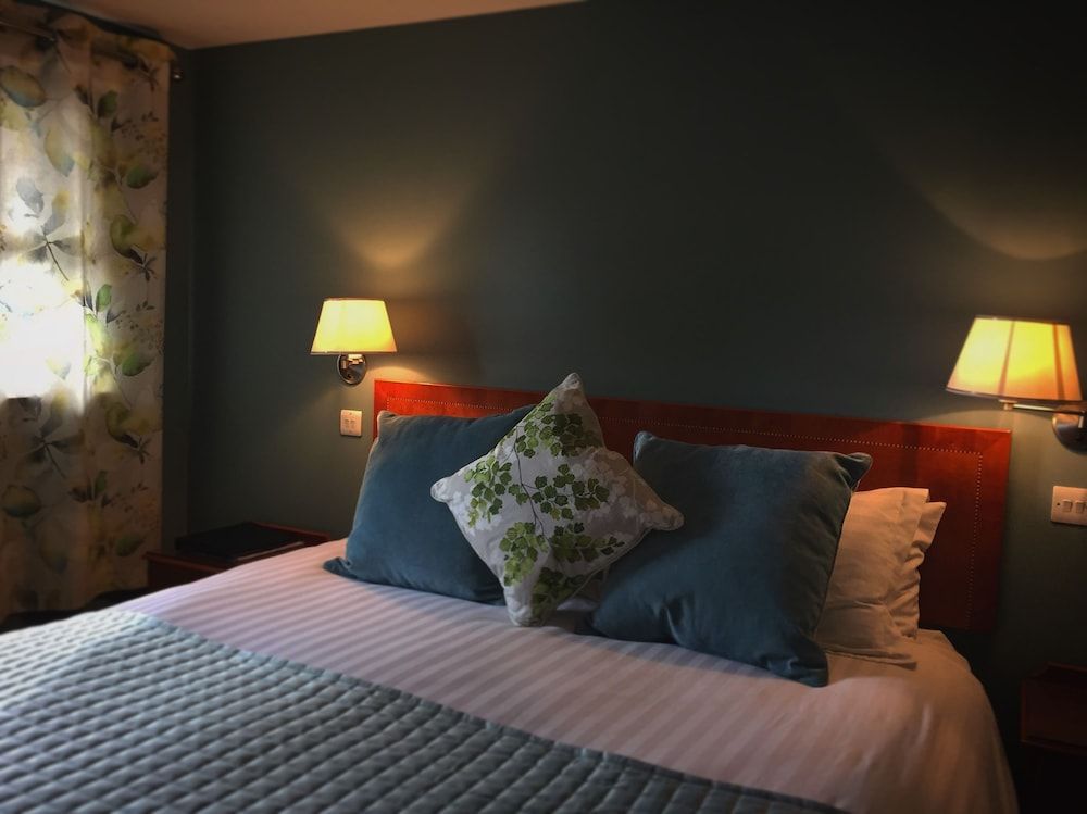 The Corners Inn 1