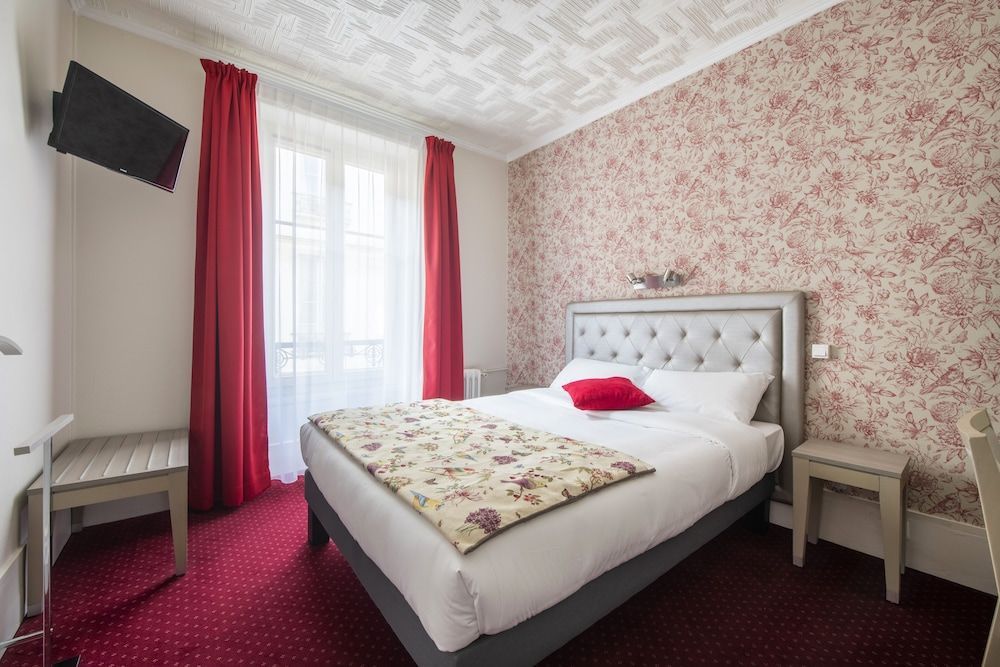 Royal Hotel Versailles 1