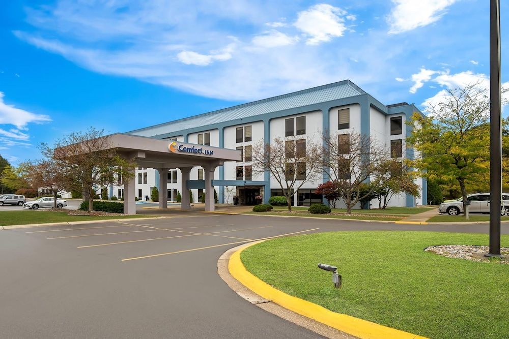 Comfort Inn Cadillac 1