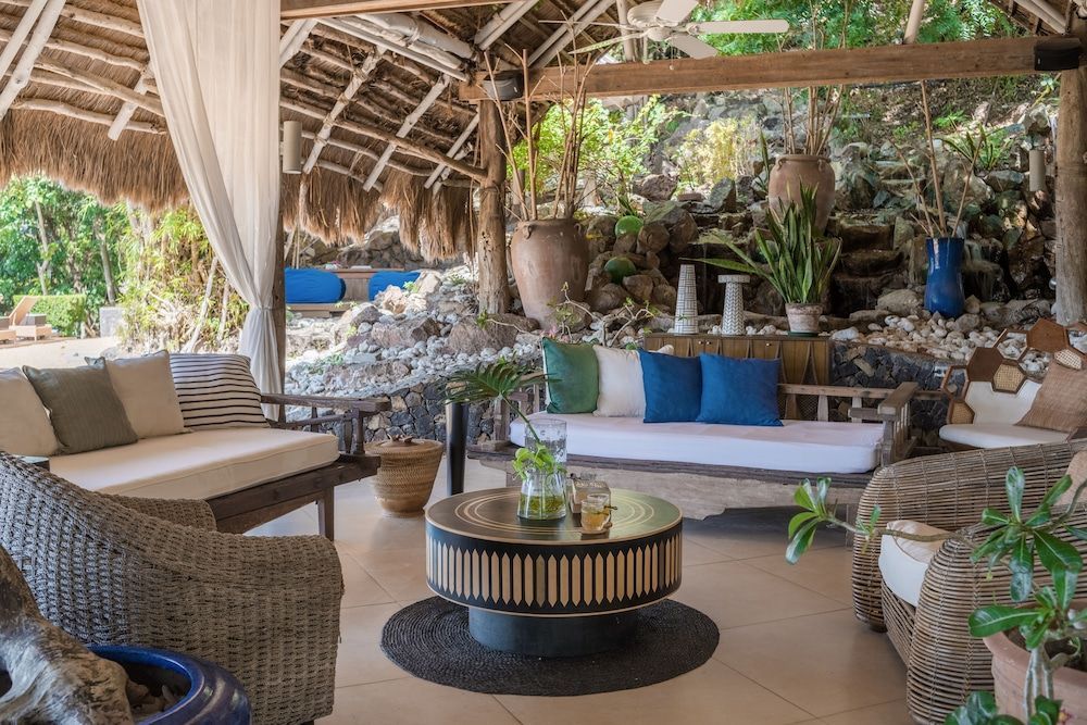 Vivere Azure 2