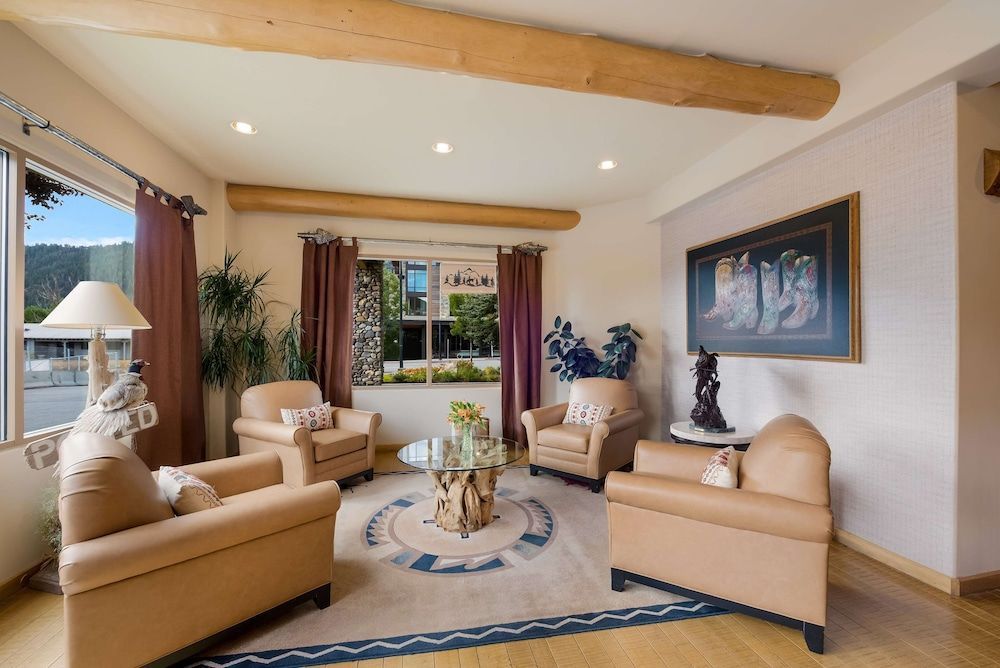 Best Western Plus Kentwood Lodge 2