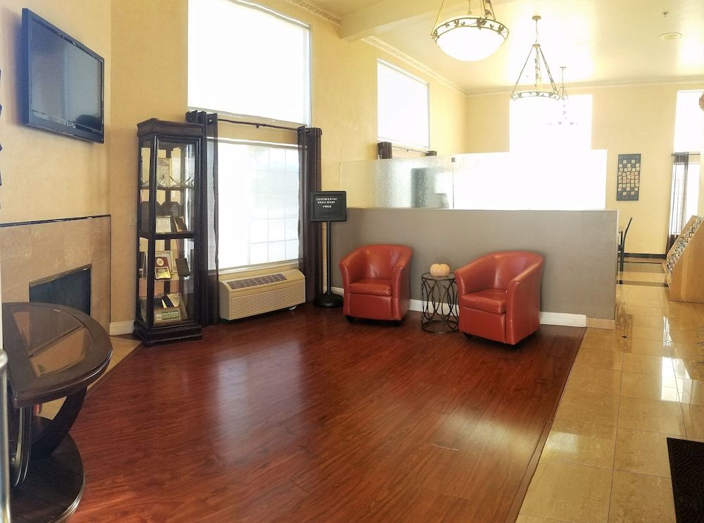 Mid City Inn and Suites 2