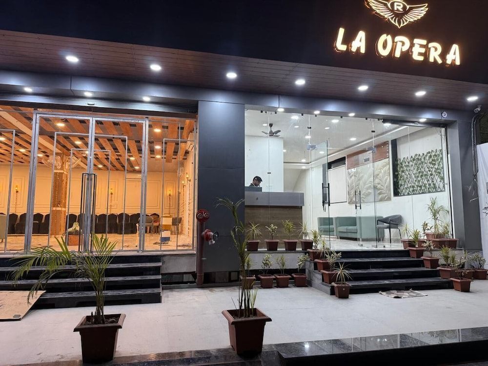 Hotel La Opera 2
