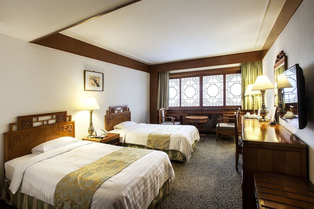 Commodore Hotel Busan 1