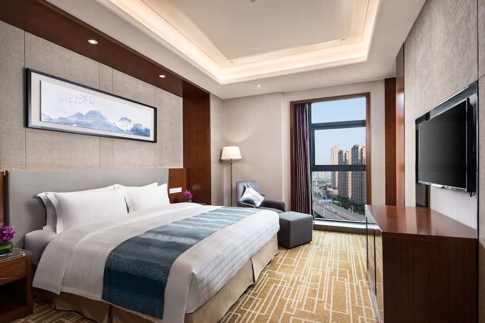 Ramada by Wyndham Wuhan Hanyang 2