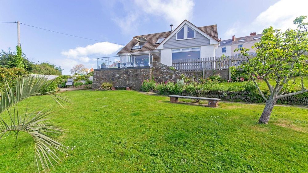 Rooftops Sleeps 8 Hot Tub Views Log Burner 2