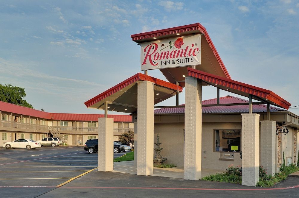 Romantic Inn & Suites 1