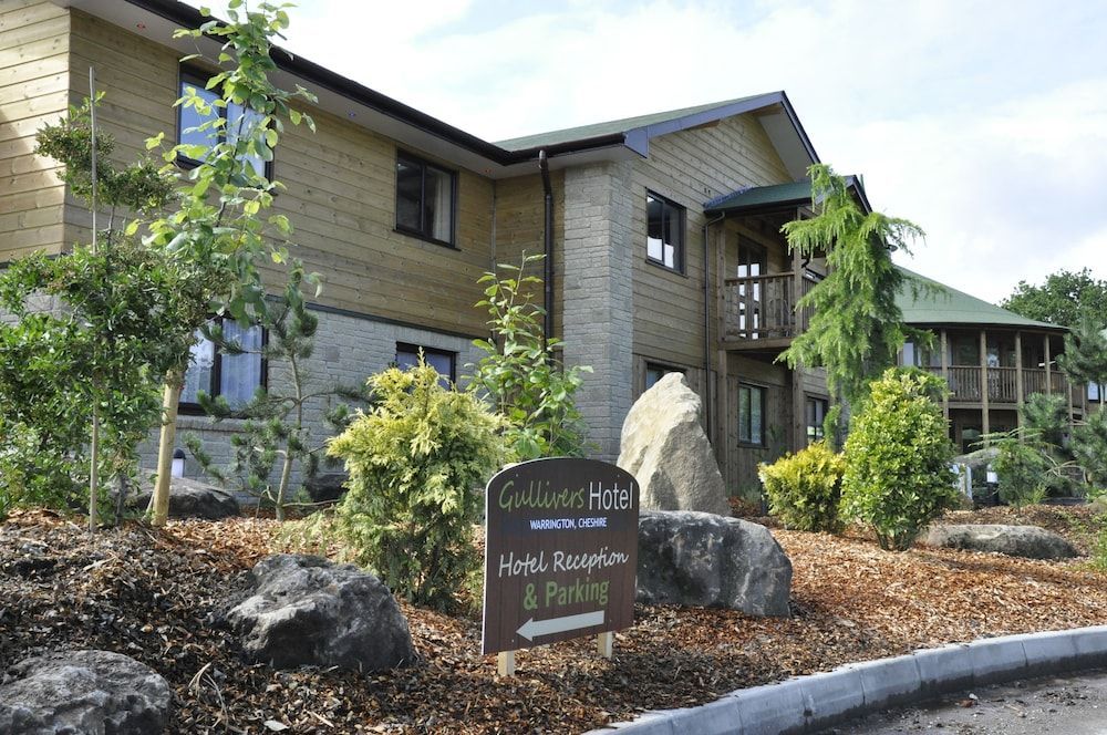 The Gulliver's Hotel 1