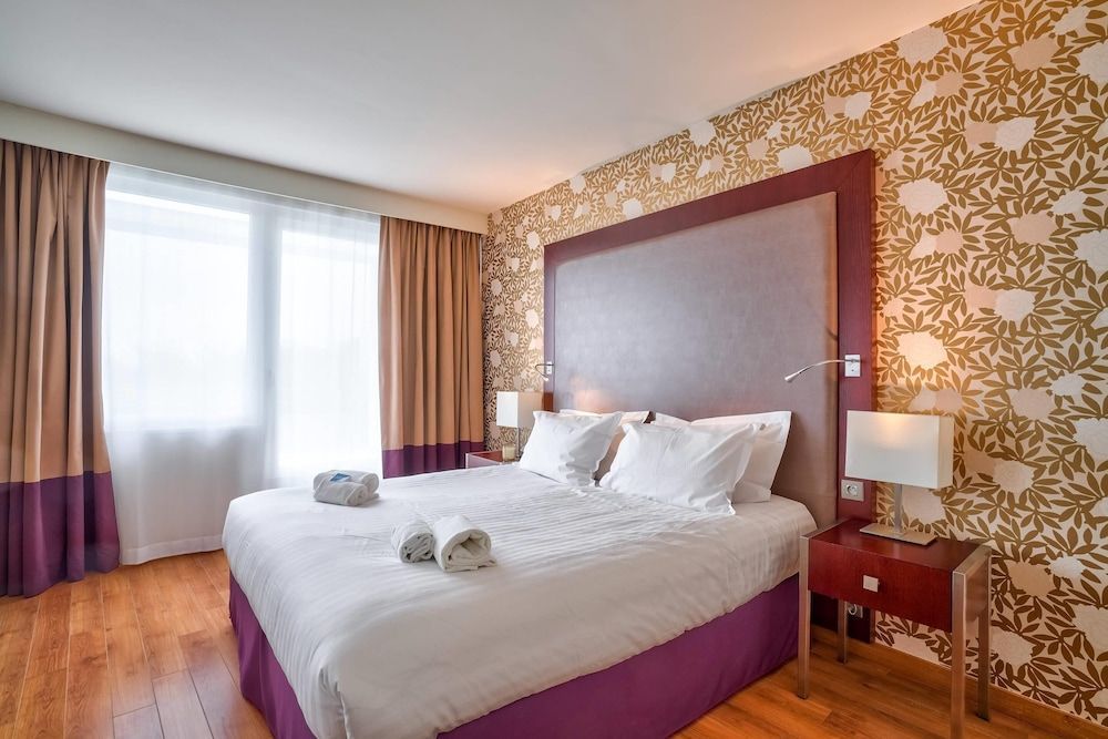Clarion Paris CDG Airport 1