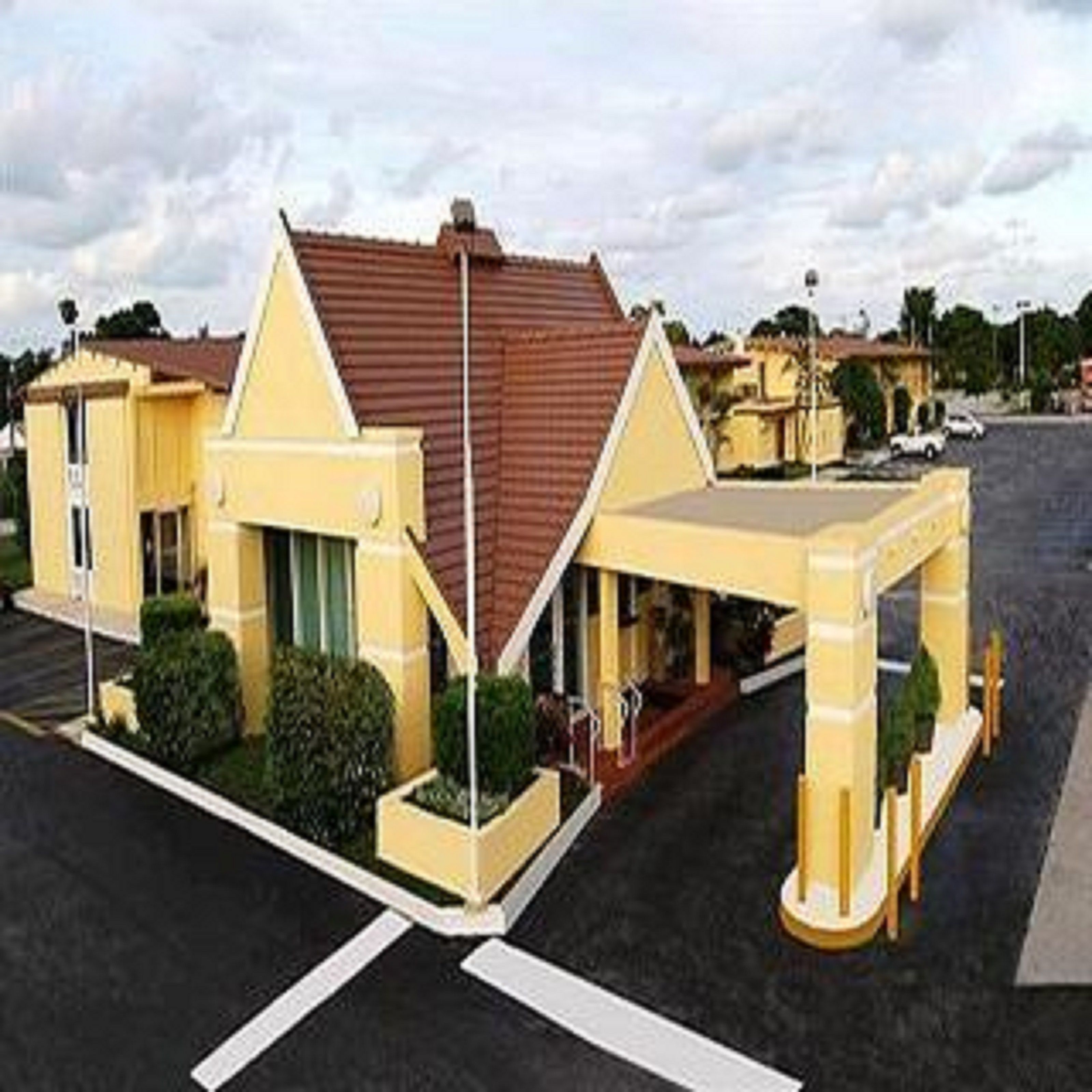 Hollywood Gateway Inn 1