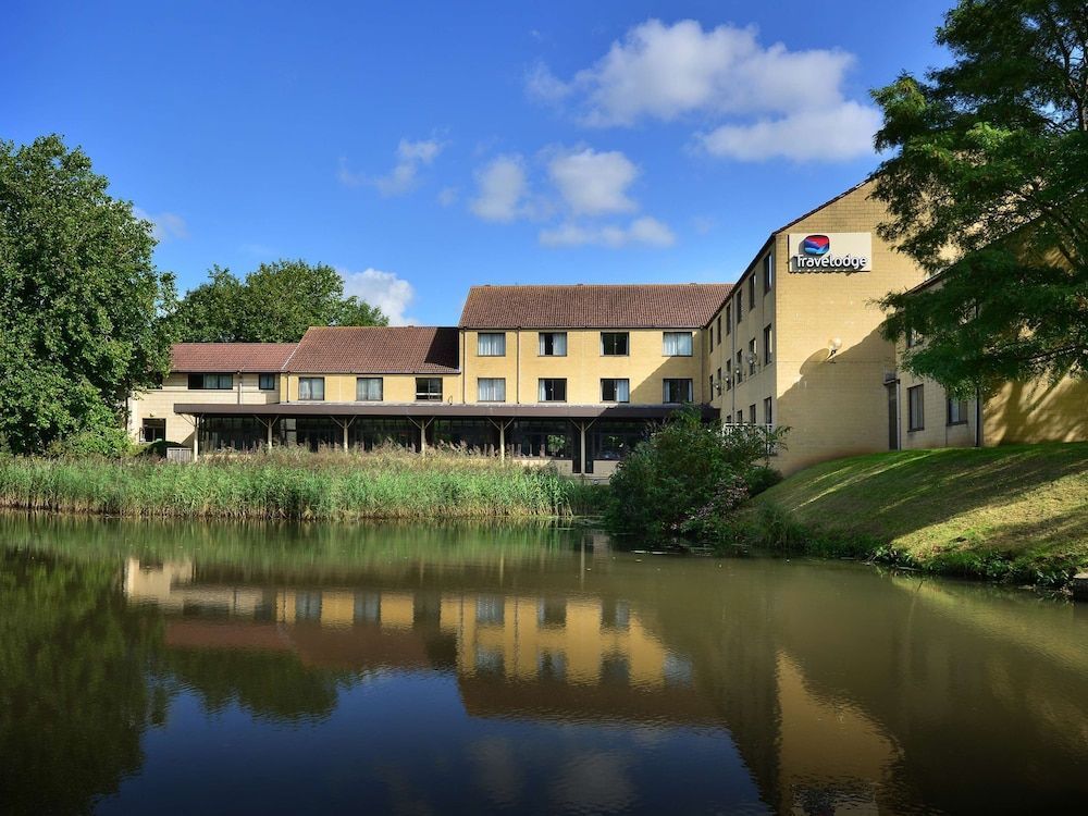 Travelodge Bath Waterside 1