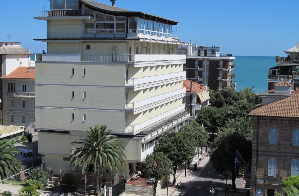 Hotel Gabbiano 1