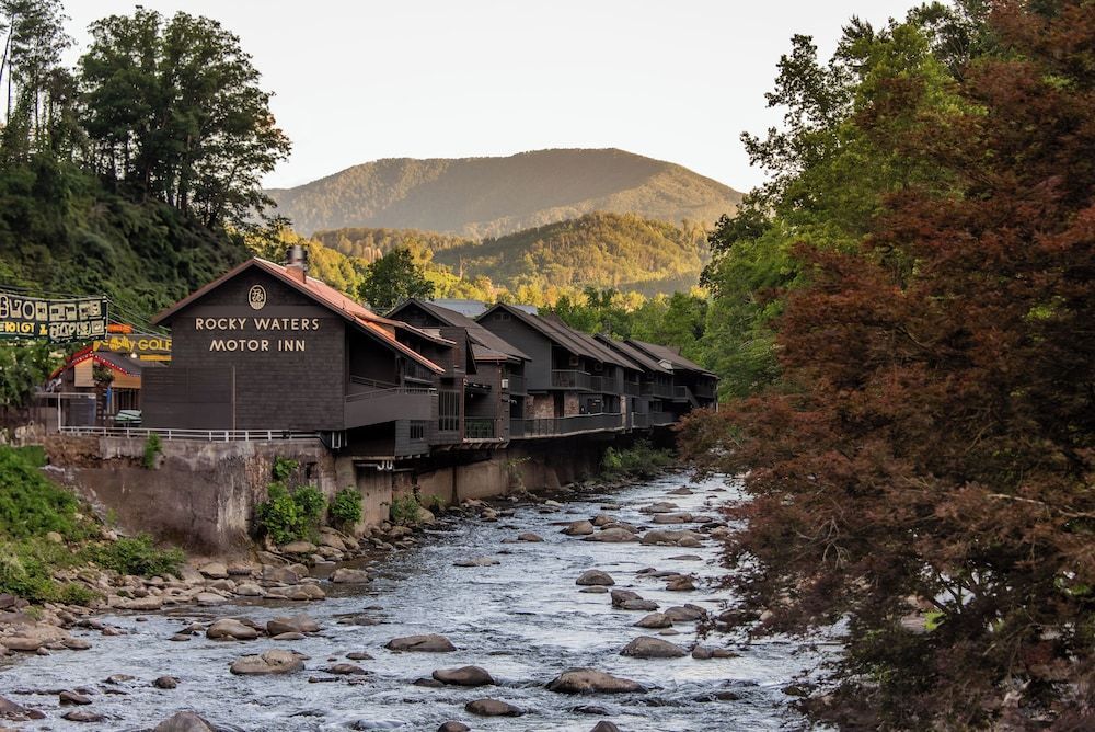 Historic Rocky Waters Inn, A Small Luxury Hotel 1