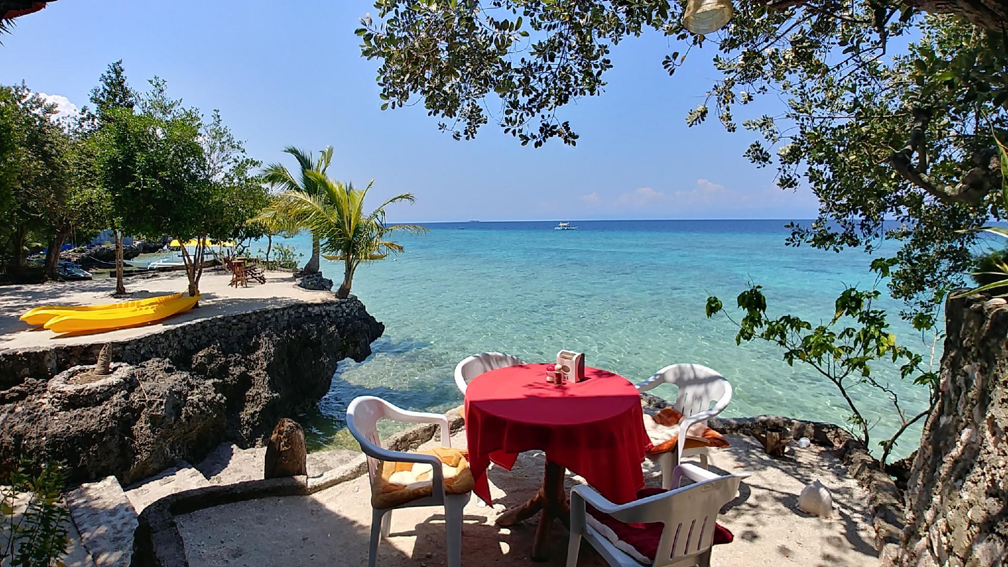 Moalboal T Breeze Coastal Resort 2