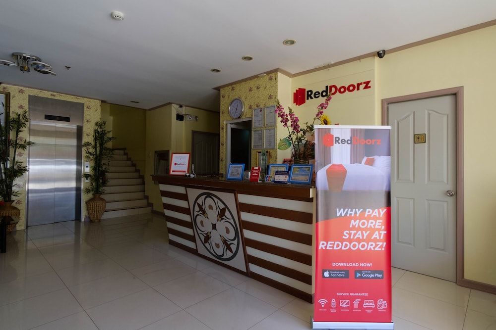 Paris - Puerto Princesa - RedDoorz Plus @ Manalo Extension Palawan - Puerto Princesa