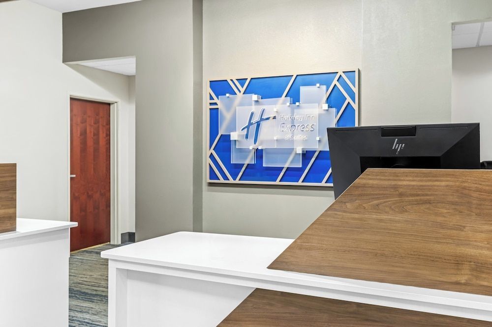 Holiday Inn Express & Suites FLORENCE NORTHEAST by IHG 2