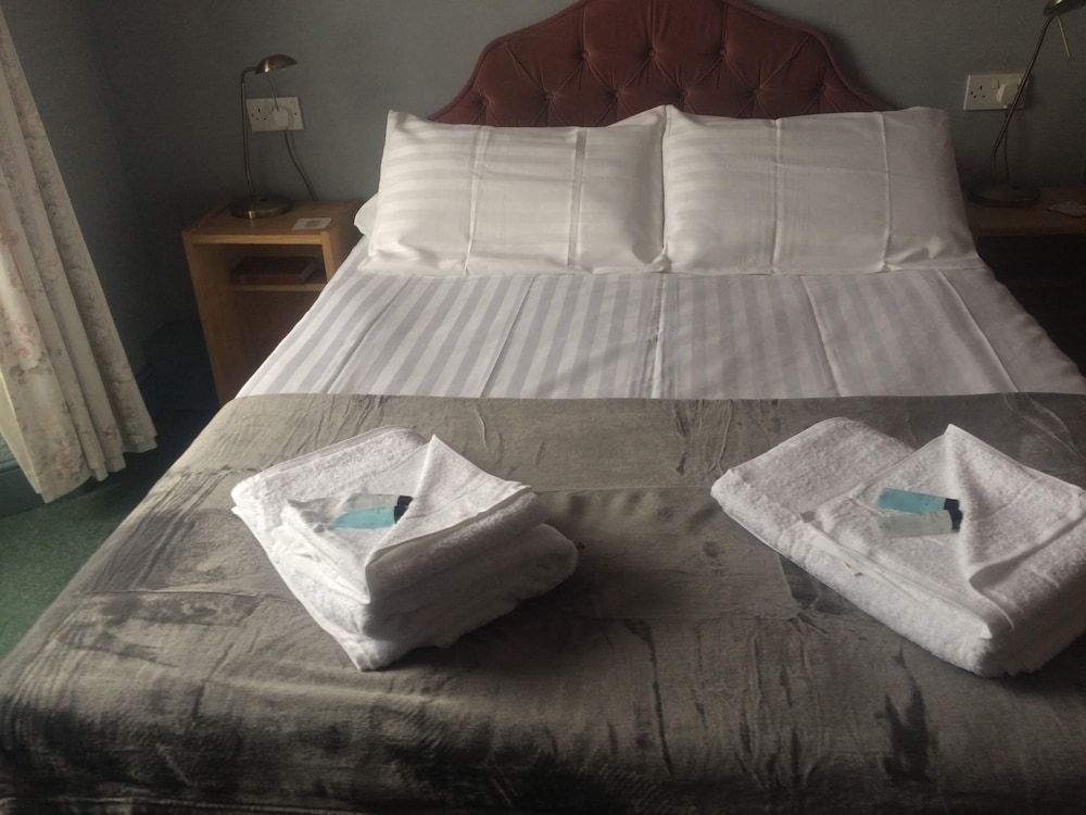 Glendower Hotel 2