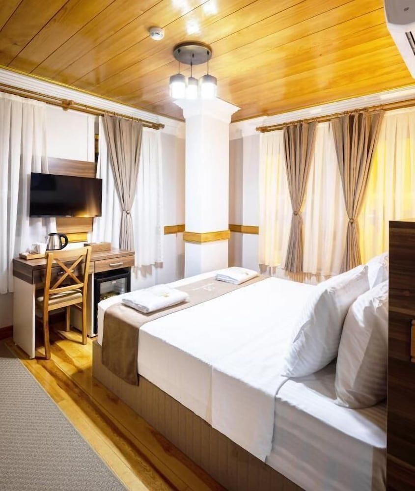 Home Quality Hotel 1