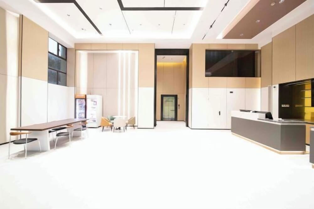 Charlotte Boutique Hotel (Shanghai Zhoupu Wanda) 1