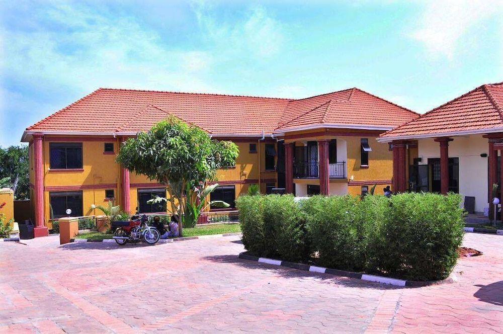 Pavillion Hotel 1