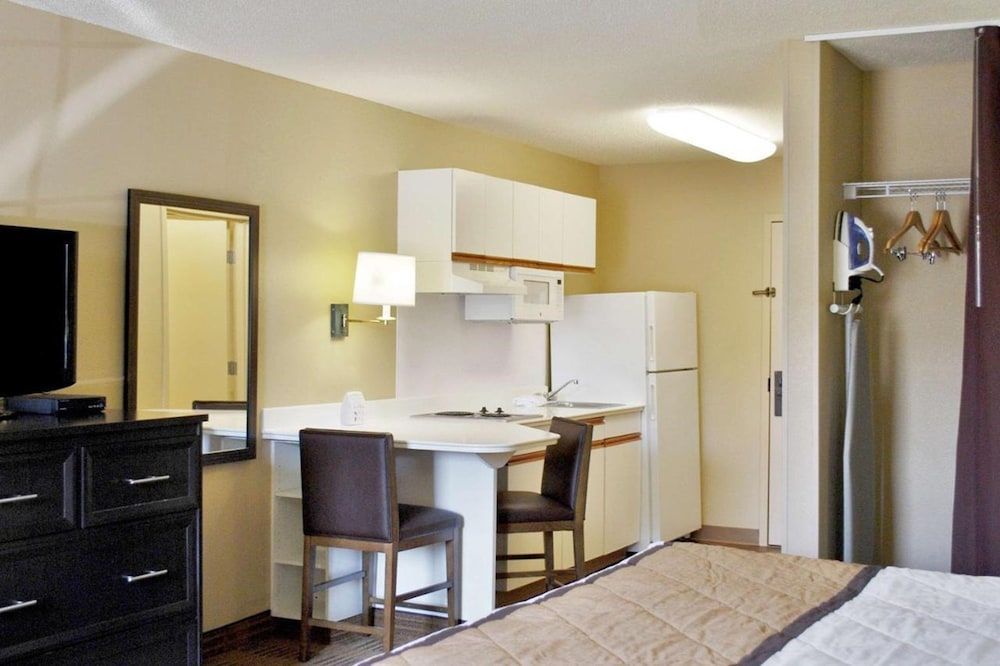Candlewood Suites Beachwood Cleveland by IHG 1