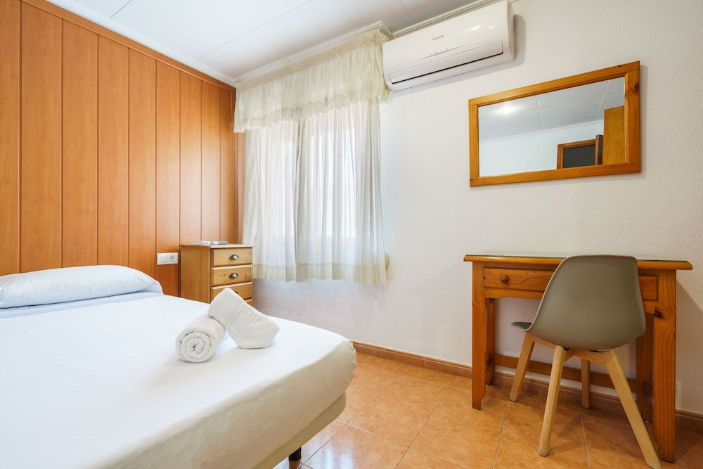 Hostal Casa Antonio by Vivere Stays 1
