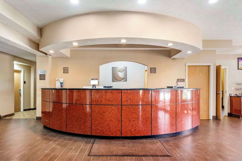 Comfort Suites Merrillville near US 30 2