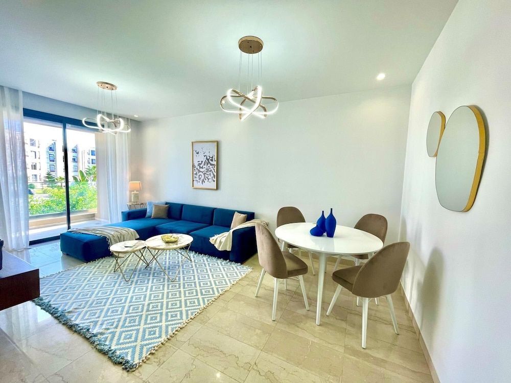 NEW Bright and Luxurious 2bds in Rd Malaga B10 2