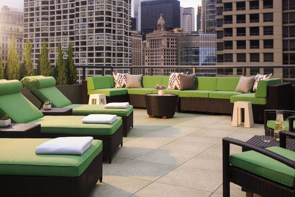 The Royal Sonesta Chicago River North 1