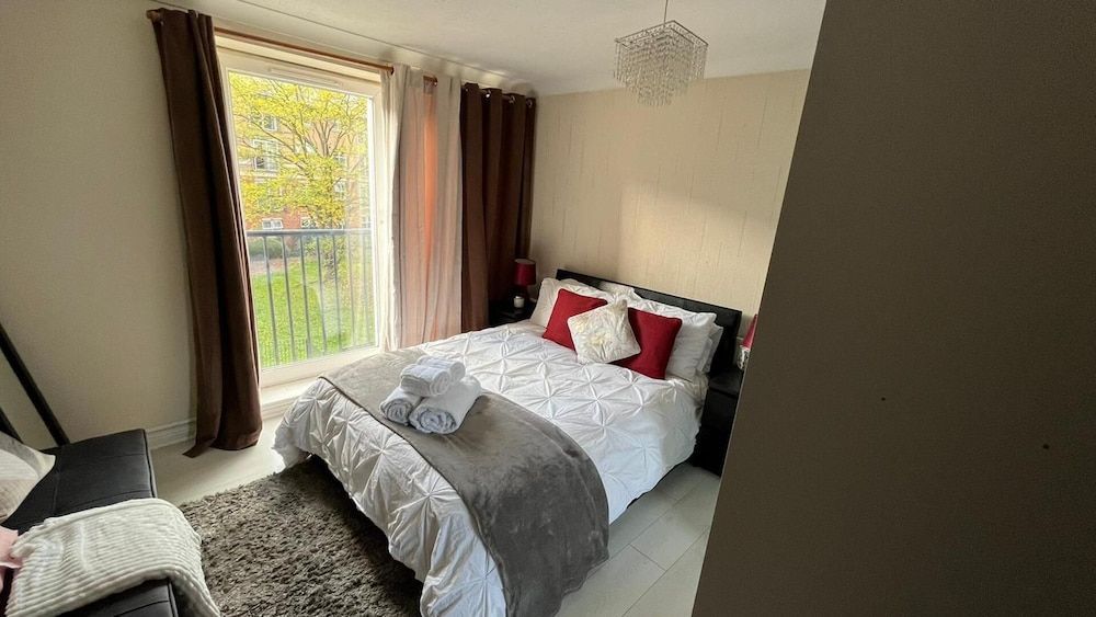 Stunning 3-bed Apartment in Croydon 1