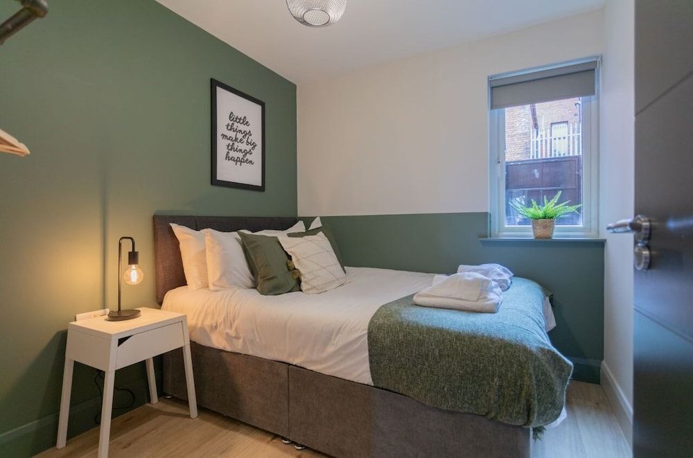 Central Belfast Apartments: 7 Camden Street 2
