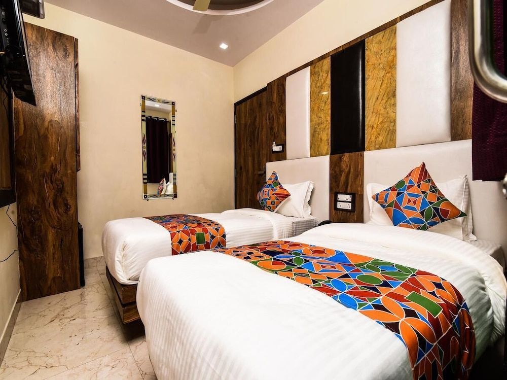 Hotel Dollar Inn 2