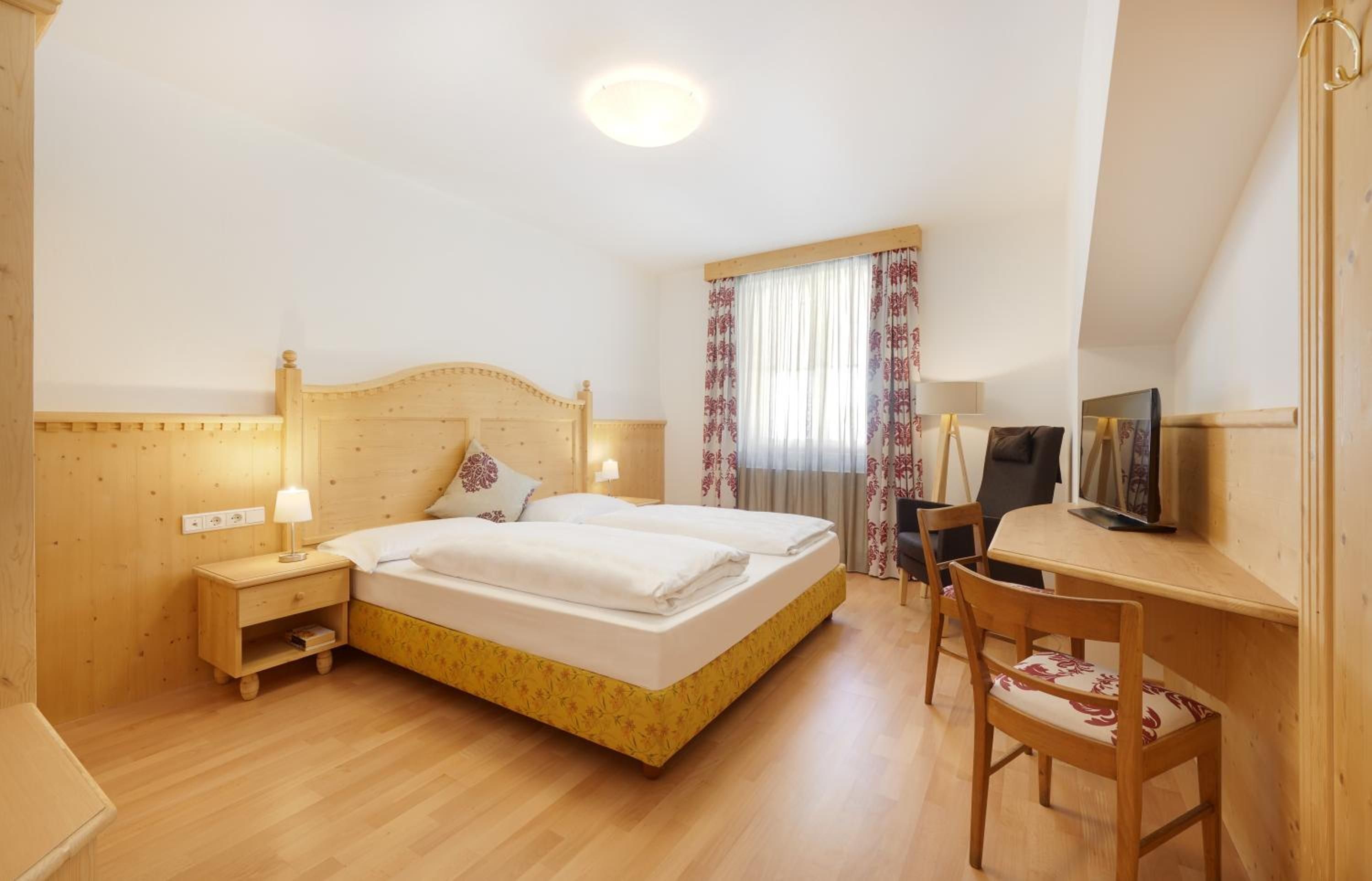 Parkhotel Post 1